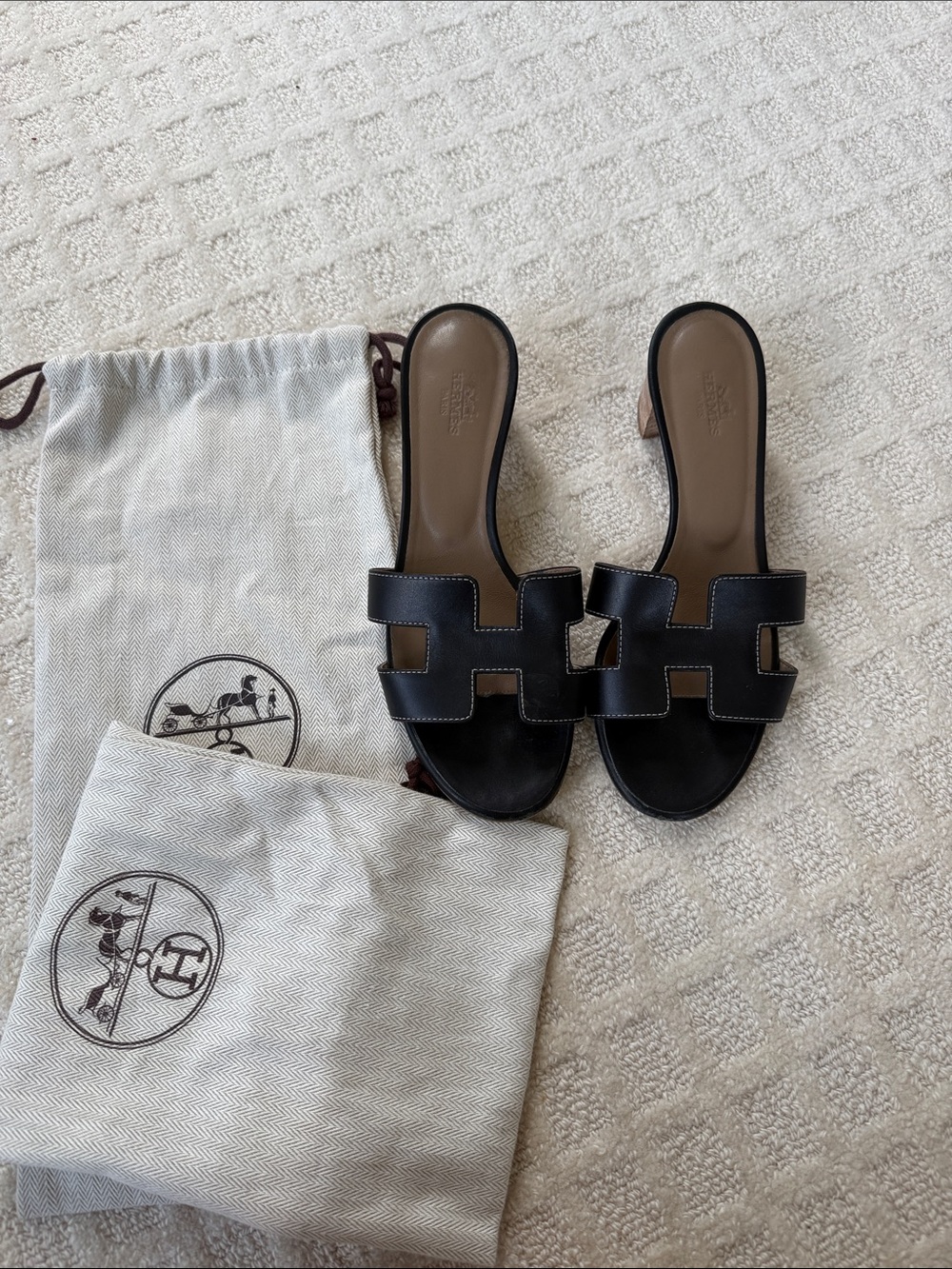 Hermes Oasis Sandal Black - Picture 4 of 6